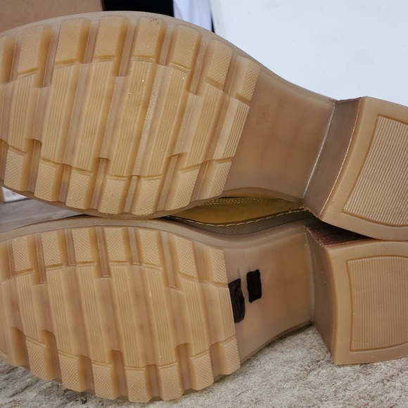 Women’s Steve Madden Tan Combat Ankle Boots‎ - Picture 7 of 7